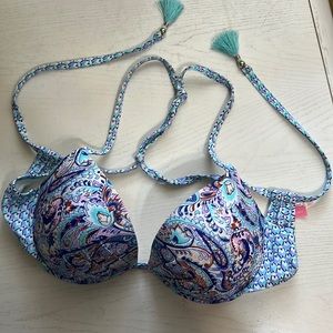 Victoria’s Secret bikini top